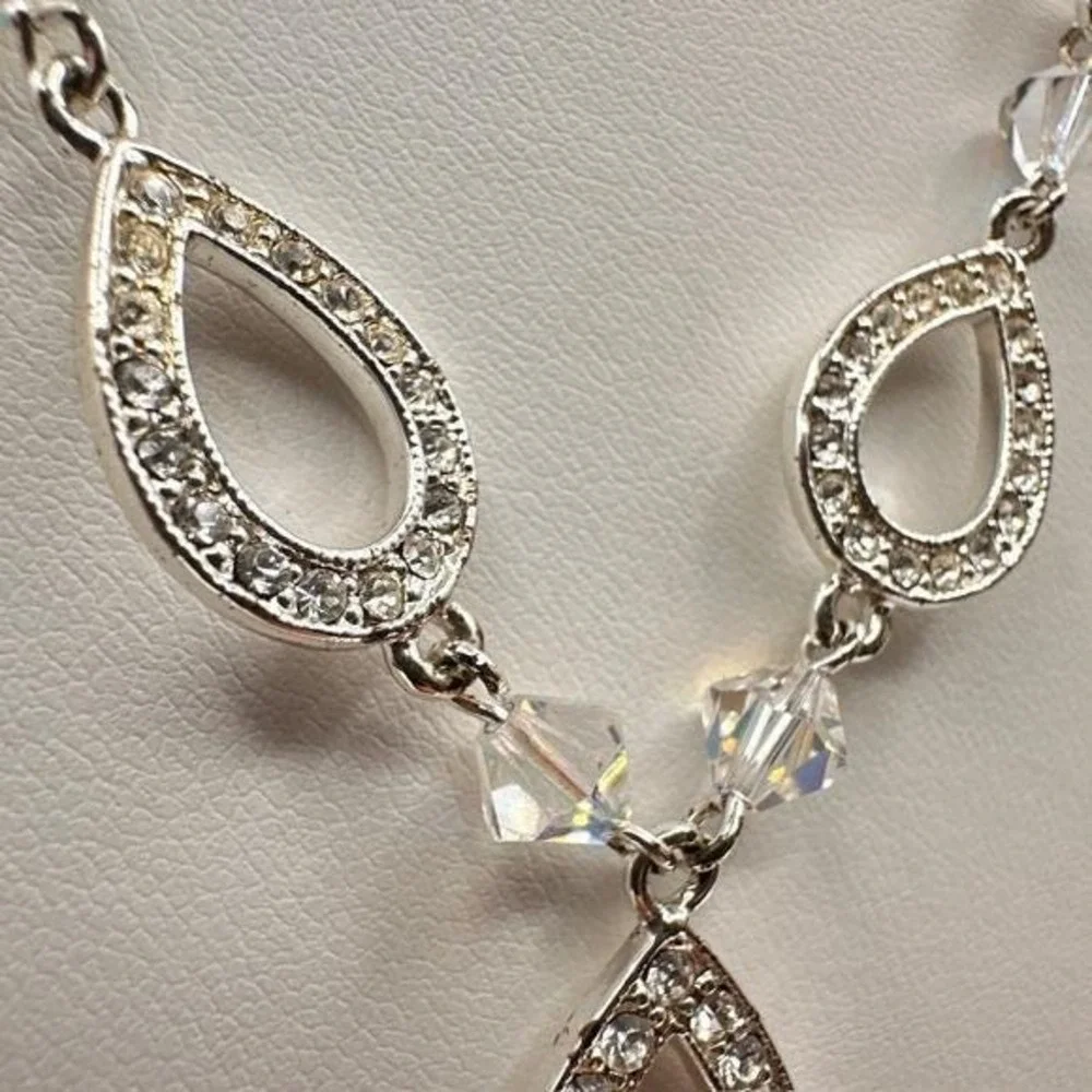 Vintage Y2K Silver Tone Rhinestone Teardrop Necklace AB Crystal‎ Dangle Jewelry